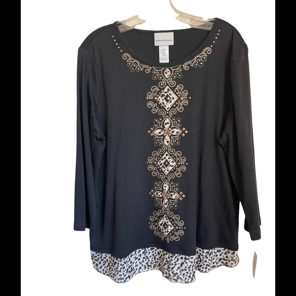 NWT- Alfred Dunner Embellished Blouse. Size large